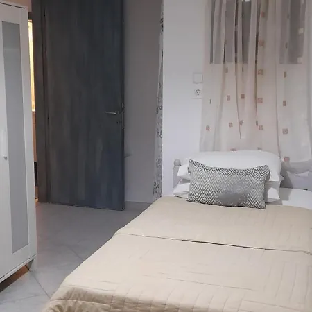 Apartment Skiathos Town Скиатос