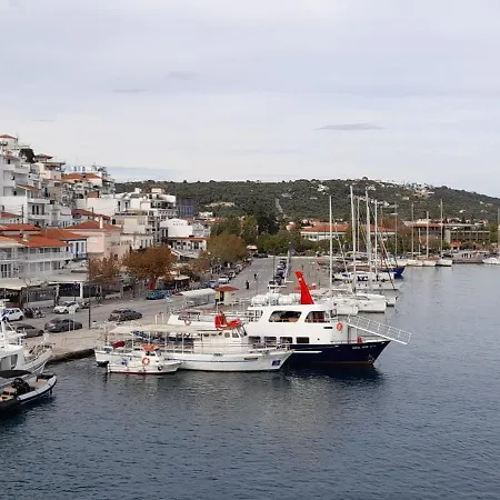 Apartment Skiathos Town Скиатос